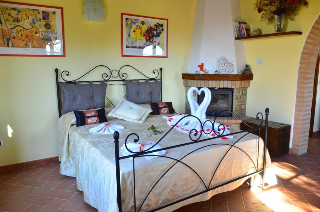 Agriturismo L'Impero Санта Луче Екстериор снимка