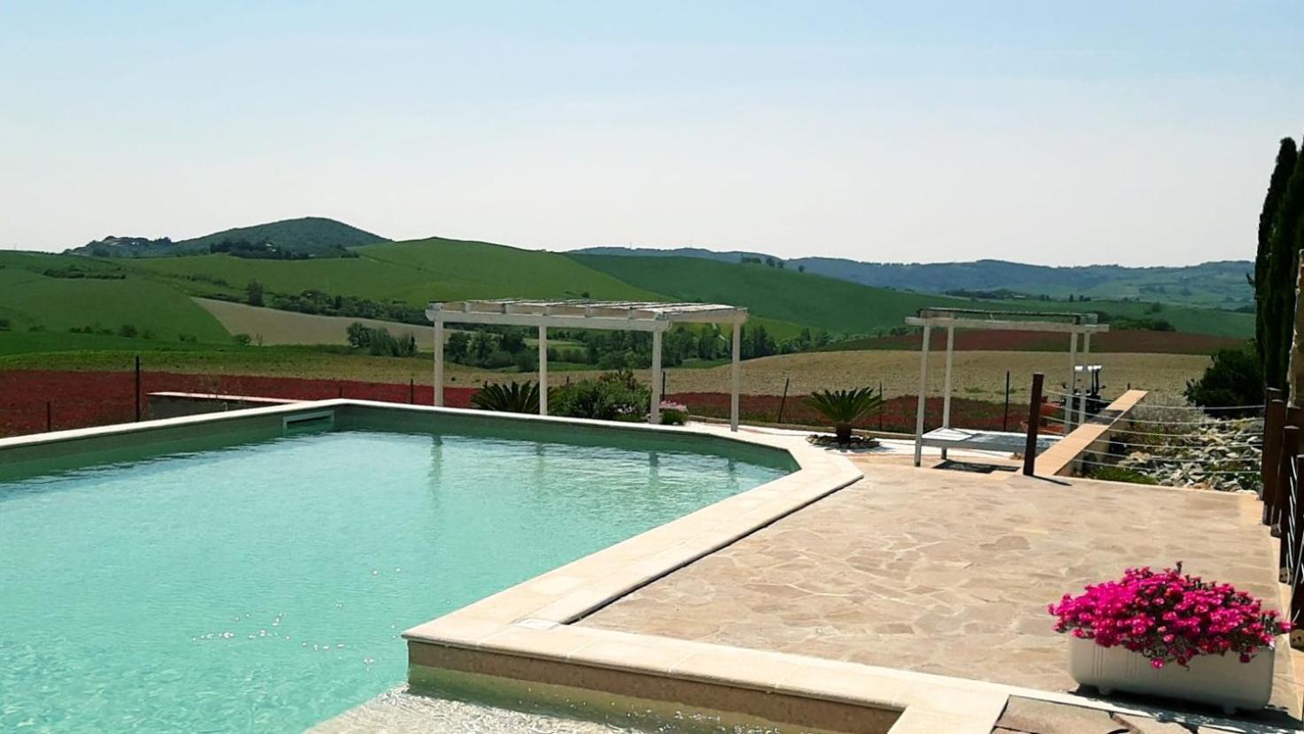 Agriturismo L'Impero Санта Луче Екстериор снимка