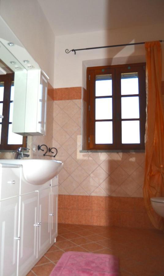 Agriturismo L'Impero Санта Луче Екстериор снимка